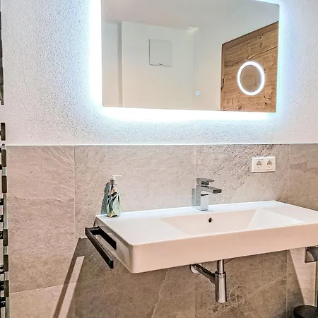 Alpine Qualitytime By Interhome Оберау